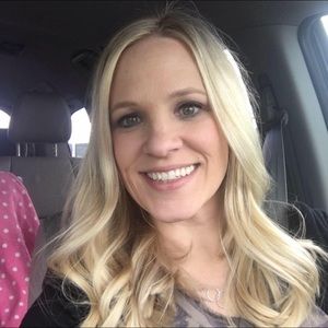 Meet your Posher, Stephanie